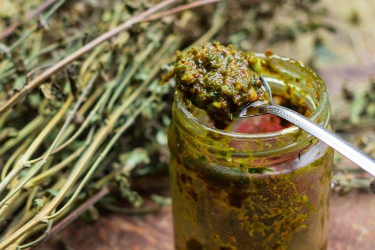 Зеленая аджика с винным уксусом