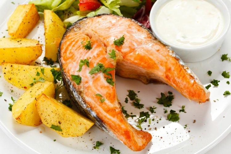 Форель с картофелем в духовке
