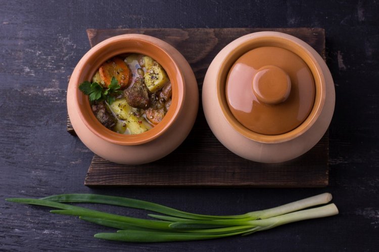 Картошка с мясом и фасолью в горшочках Картошка с мясом и фасолью в горшочках