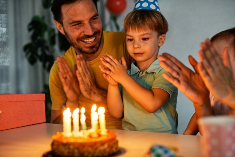 Прикольные поздравления родителям с Днем рождения сына Прикольные поздравления родителям с Днем рождения сына
