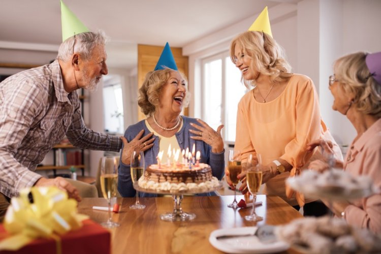 Поздравления с юбилеем 75 лет коллеге-женщине Поздравления с юбилеем 75 лет коллеге-женщине