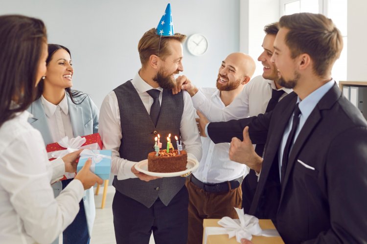 Открытки и картинки «С Днем рождения!» начальнику Открытки и картинки «С Днем рождения!» начальнику