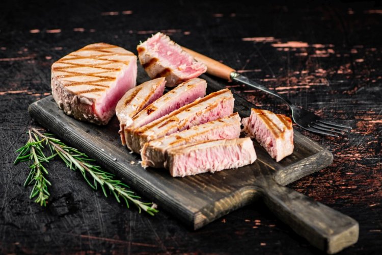 Острые стейки из тунца в аэрогриле