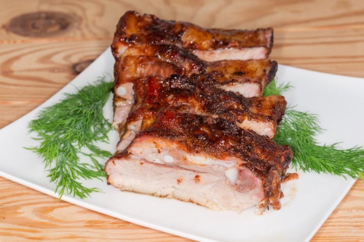 Свиные ребрышки с томатным соусом в аэрогриле