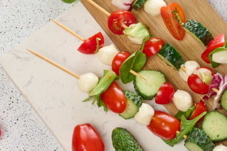 Канапе с сыром и овощами