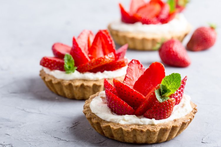 Тарталетки с клубникой и рикоттой