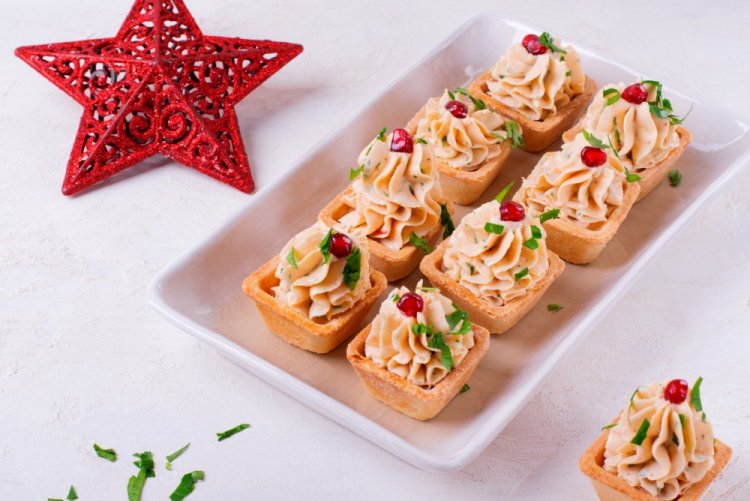 Тарталетки с тунцом и рикоттой