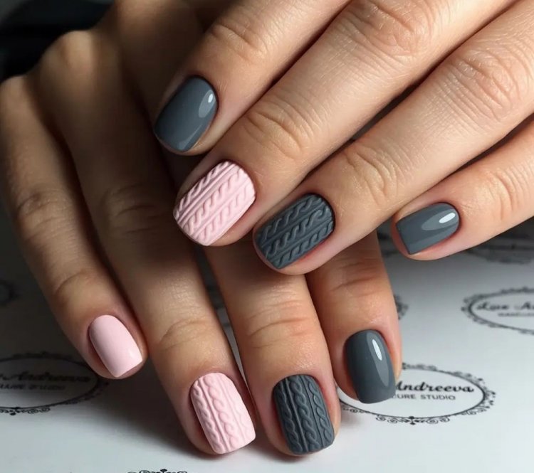 Вязаный новогодний маникюр