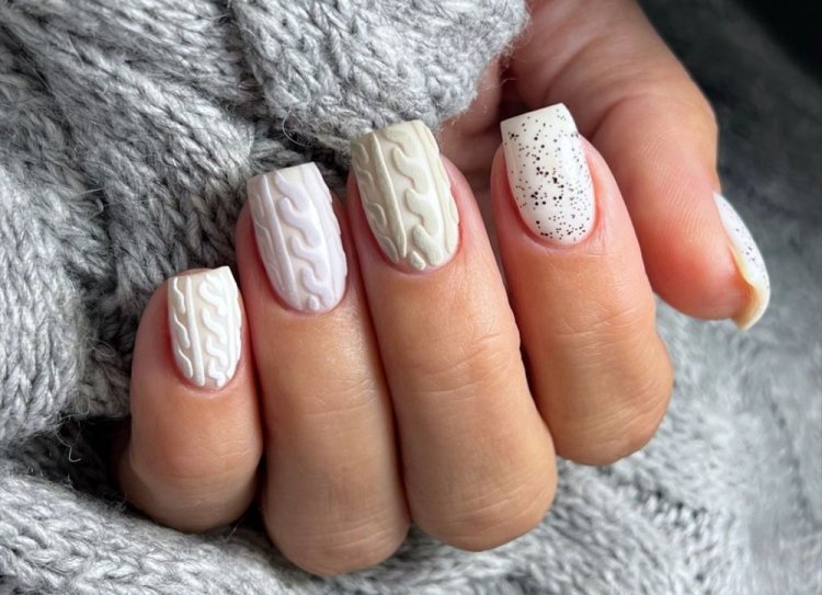 Вязаный новогодний маникюр