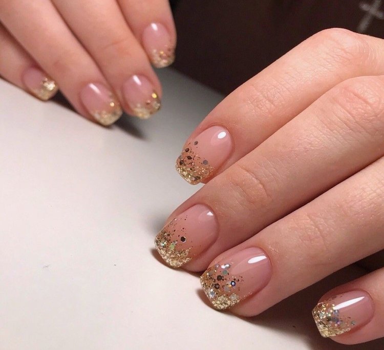 Золотистый глиттер