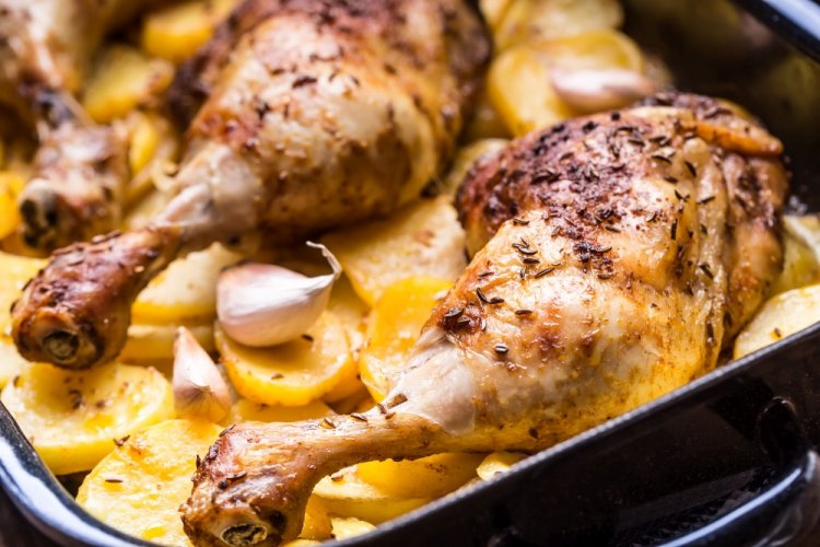 Картошка с курицей и сметаной в аэрогриле