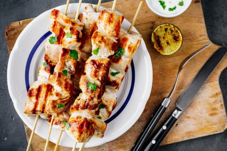 Куриный шашлык в йогуртовом маринаде в аэрогриле