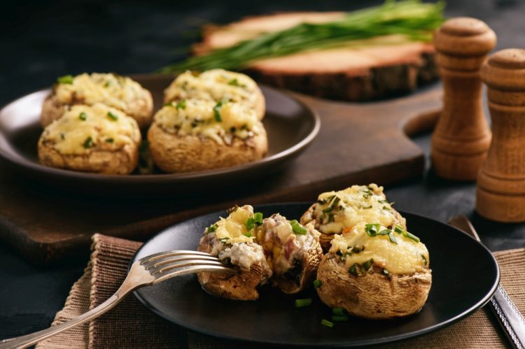 Шампиньоны с курицей и болгарским перцем в аэрогриле