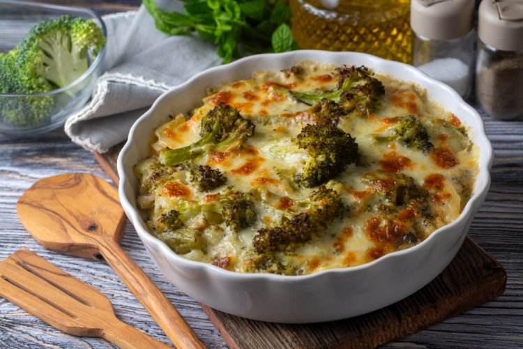 Брокколи под сыром в аэрогриле