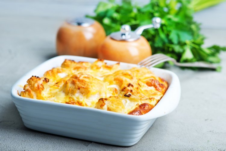 Цветная капуста с помидорами под сыром в аэрогриле