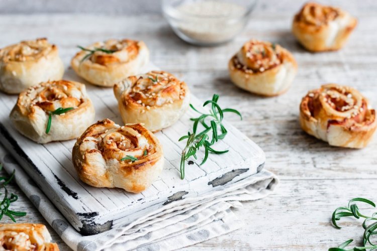 ПП-улитки с творогом и сыром в аэрогриле