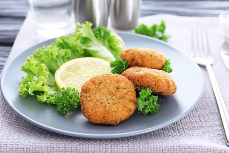 Котлеты из кеты с кабачком