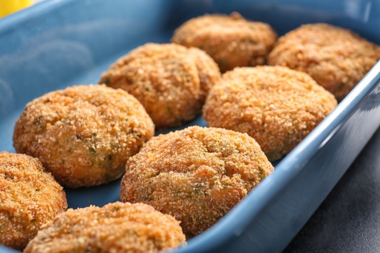 Котлеты из кеты с овощами в духовке