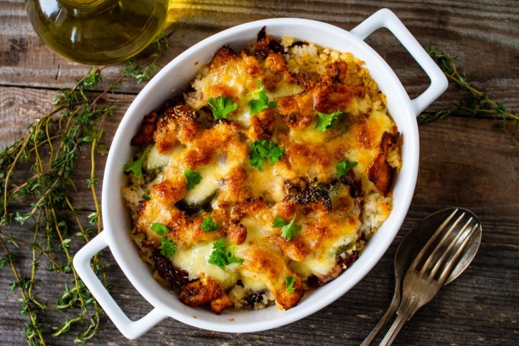 Запеканка с фаршем и рисом в аэрогриле