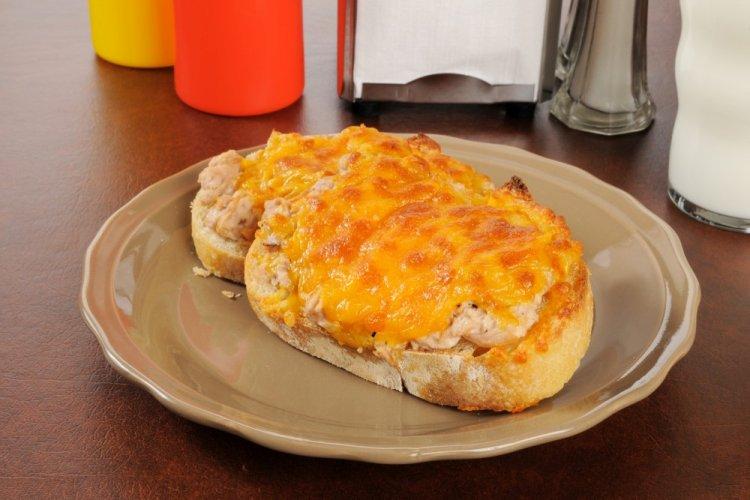 Горячие бутерброды с фаршем в аэрогриле