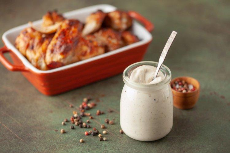 Маринад из сметаны с чесноком