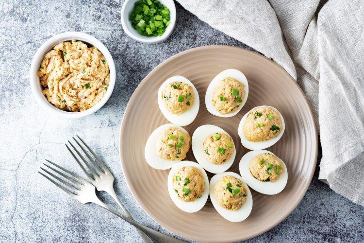 15 невероятно вкусных начинок для фаршированных яиц