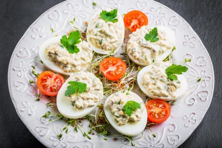 С жареными шампиньонами и луком