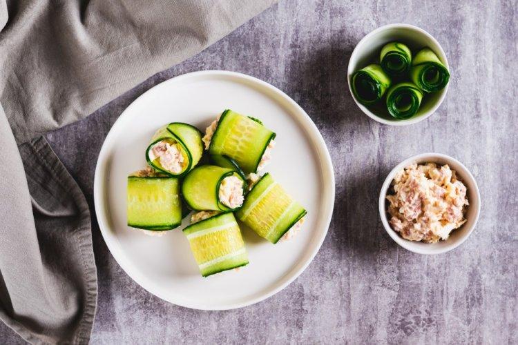 Рулетики из огурцов с тунцом