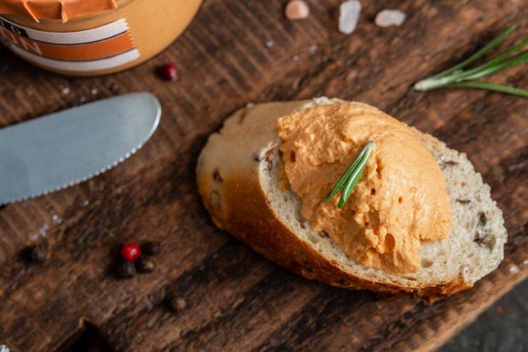 Намазка из тунца и помидоров