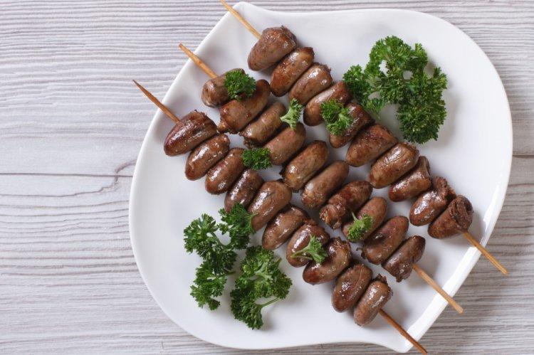 Куриные сердечки на шпажках в аэрогриле