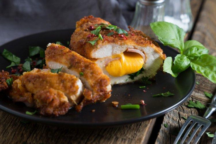 Рулетики из курицы с ветчиной и сыром в аэрогриле