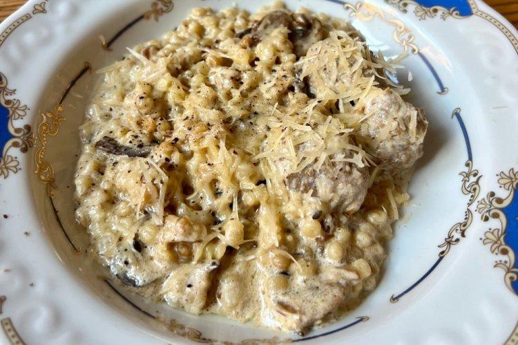 Птитим с курицей в сливочном соусе