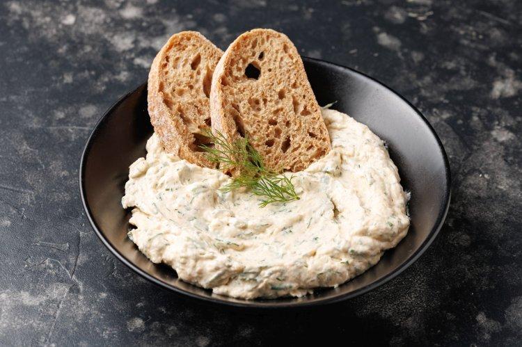 12 бесподобных рецептов намазок из плавленого сыра на бутерброды