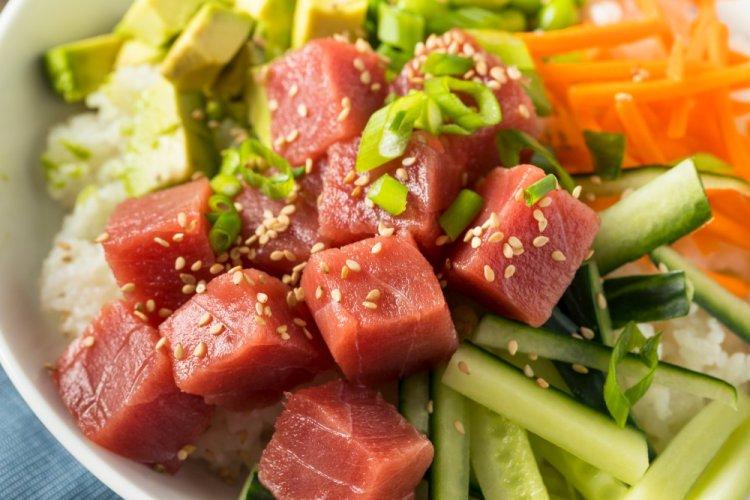 Боул с тунцом и цветной капустой