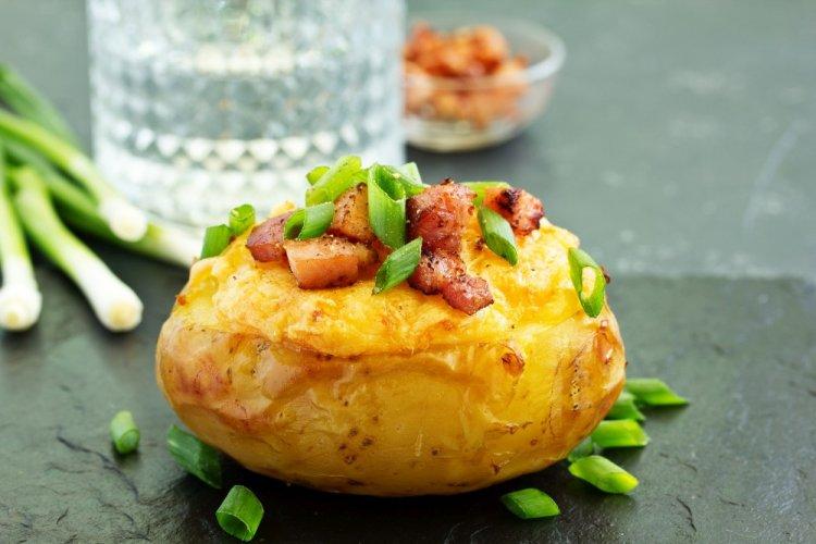 Крошка-картошка с беконом в аэрогриле