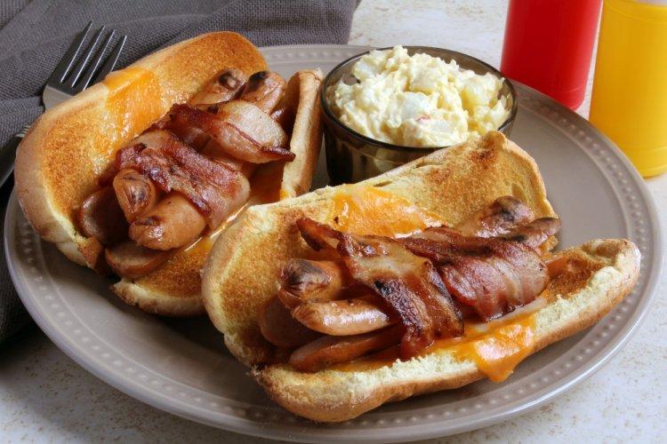 Хот-доги с беконом в аэрогриле