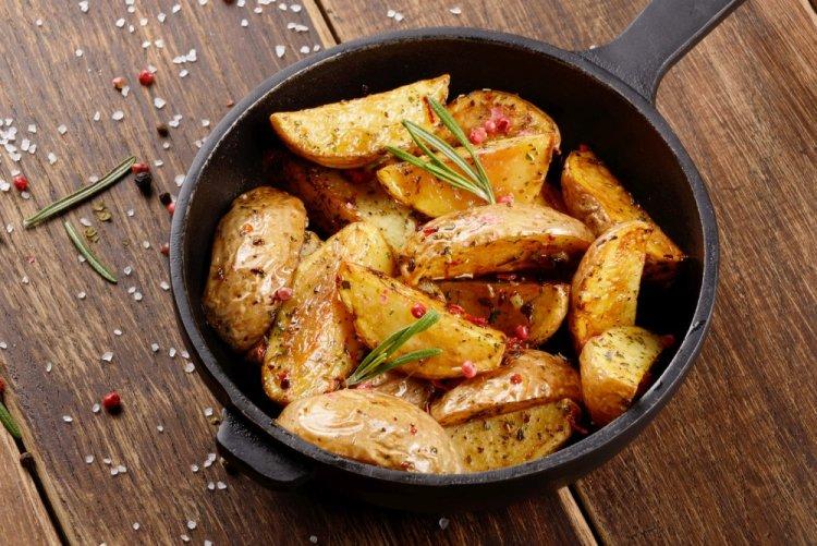 Картофель Айдахо с розмарином в духовке