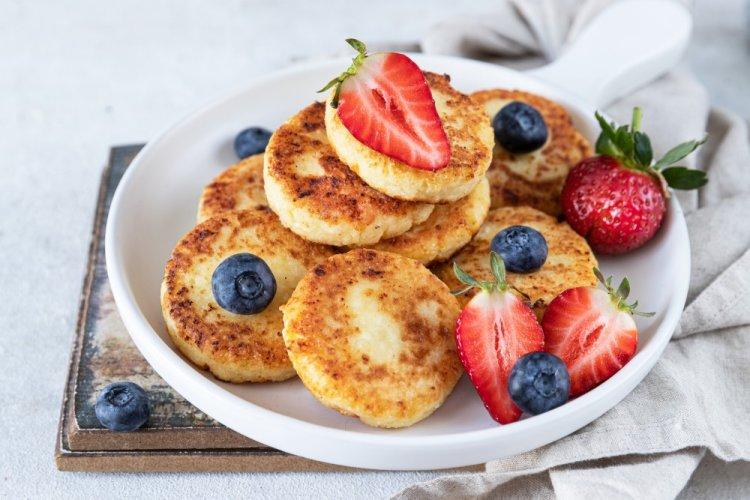 Диетические сырники из творога в духовке