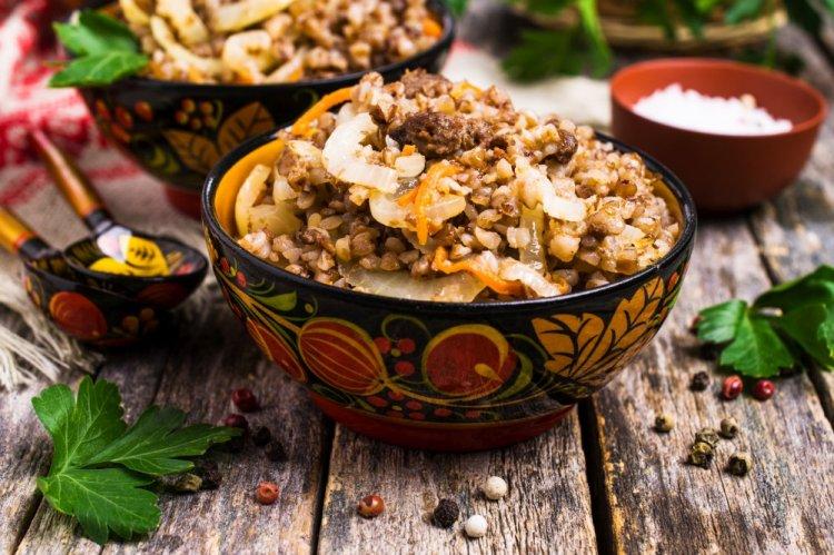 Гречка с тушенкой в аэрогриле