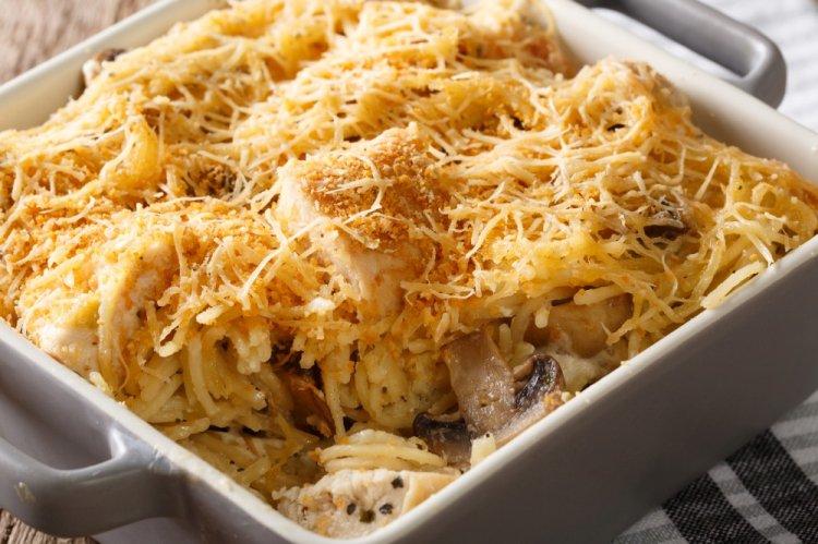 Макароны с курицей и грибами в аэрогриле