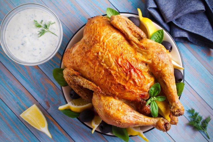 10 отличных рецептов, как приготовить курицу целиком в аэрогриле