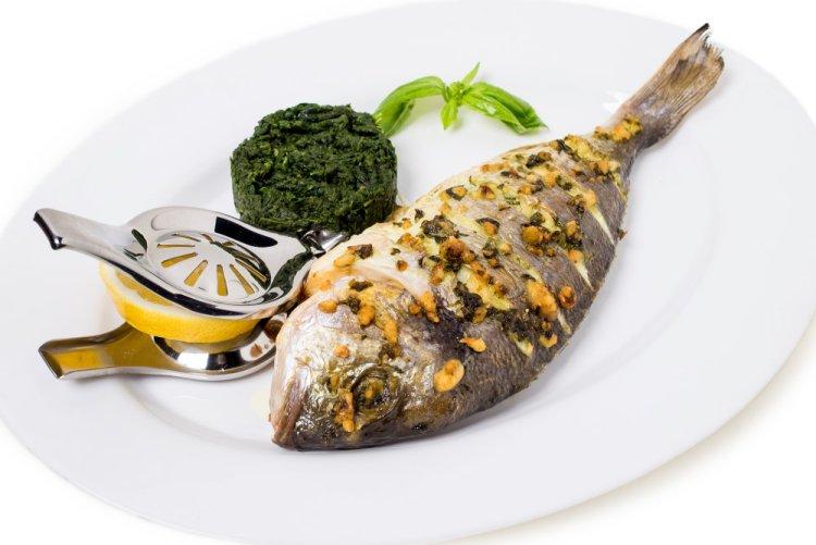 Дорадо с ореховой корочкой в аэрогриле