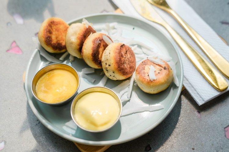 Сырники из тофу с кокосовой стружкой в аэрогриле