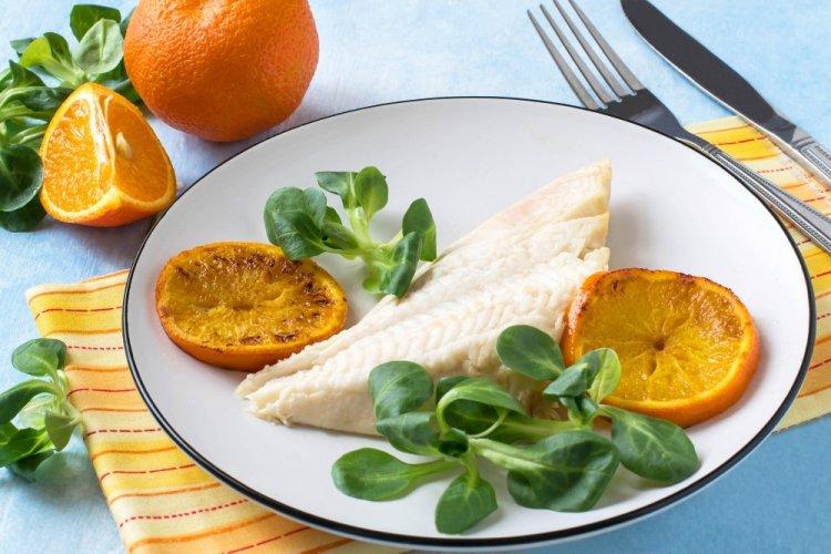 Камбала, запеченная в апельсиновом соке на мангале