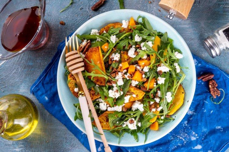 Салат с творогом и тыквой