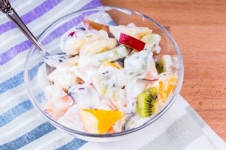 Фруктовый салат с творогом