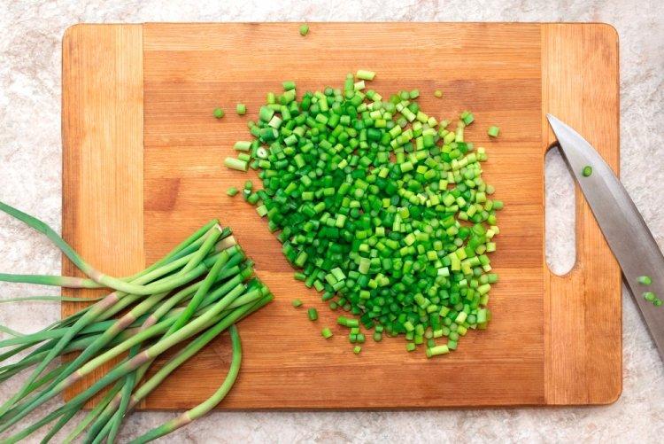 Замороженные чесночные стрелки в зип-пакетах