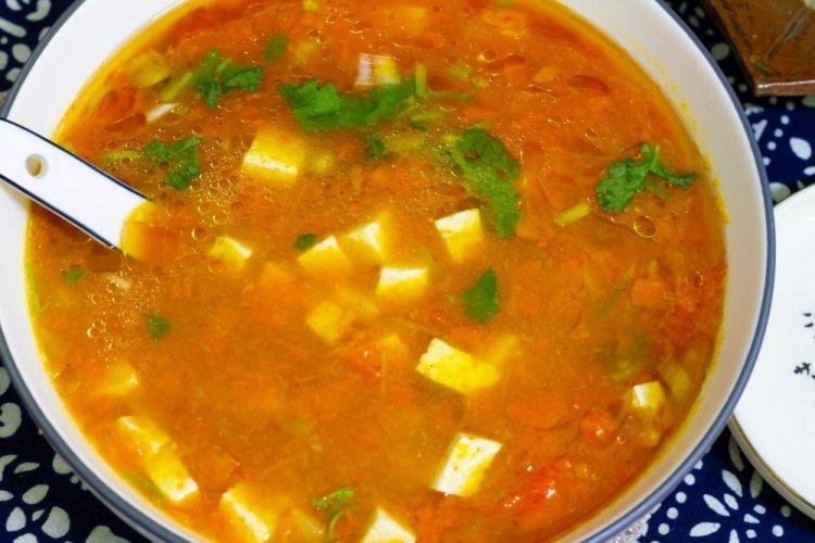 Томатный суп с тофу