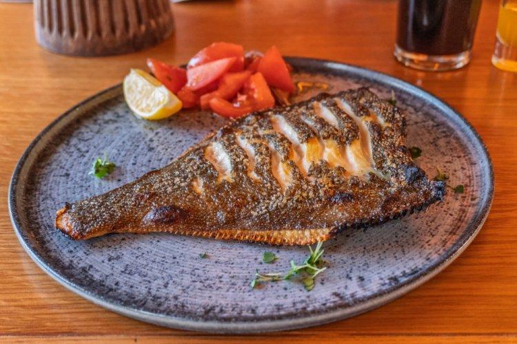 Камбала с соевым соусом и имбирем в аэрогриле