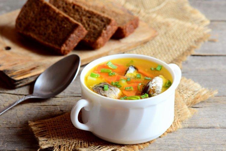 Суп с рисом и консервированной сайрой